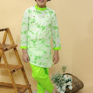 Green Tie And Dye Print Kurta With Pajama (Set of 2)