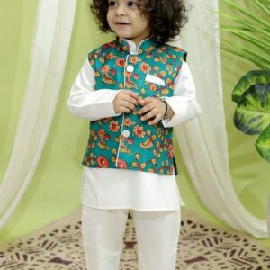 Green Printed Jacket With Kurta And Pyjama (Set of 3)